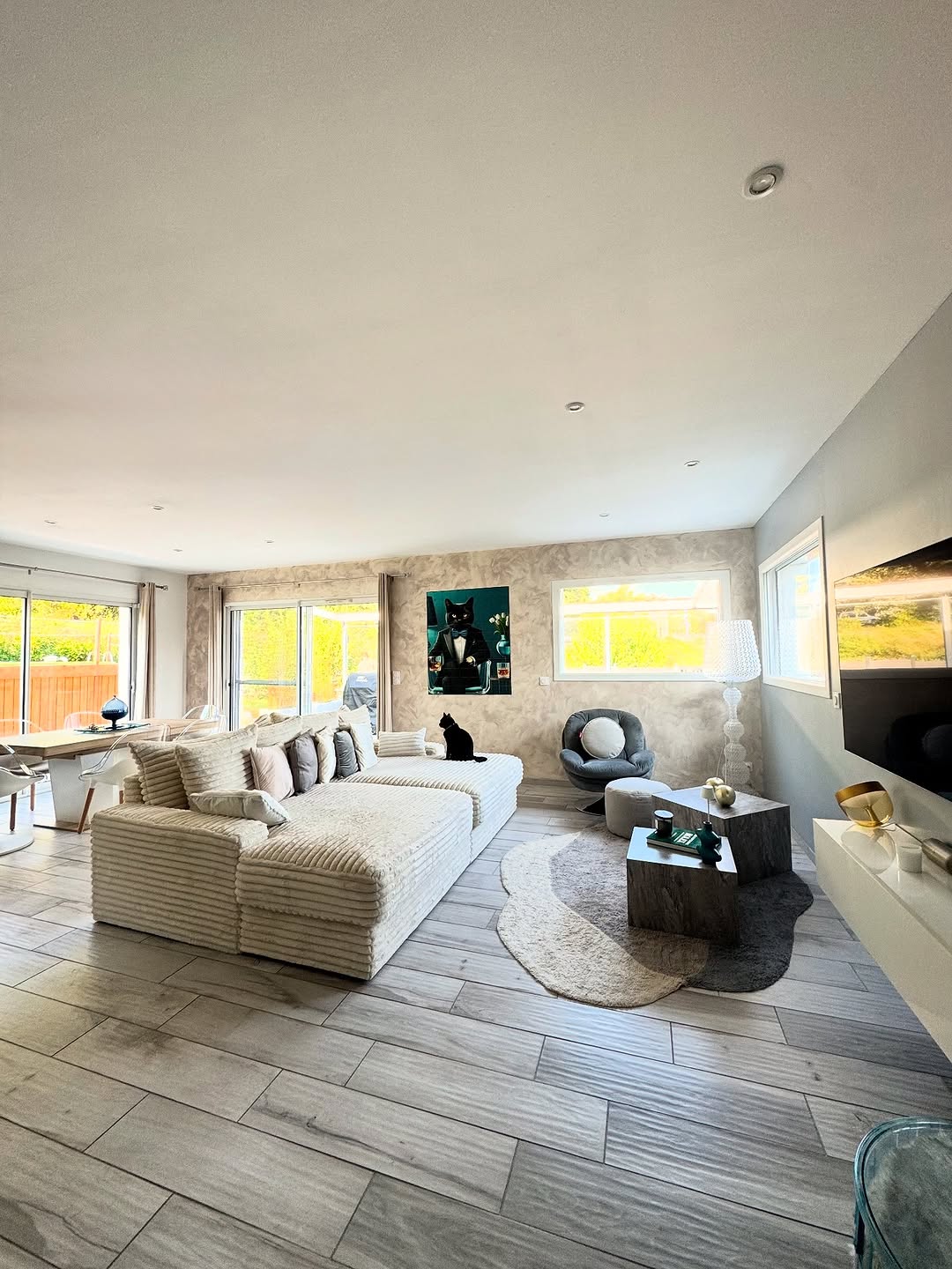 30 likes, 2 comments - cosyhome04 on August 15, 2025: "Un canapé comme ça ou ...