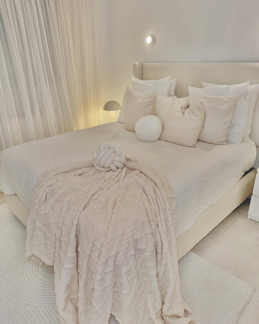 fabeauty._ on May 23, 2024: "Mon magnifique lit coco vien chez chez @trust.in...