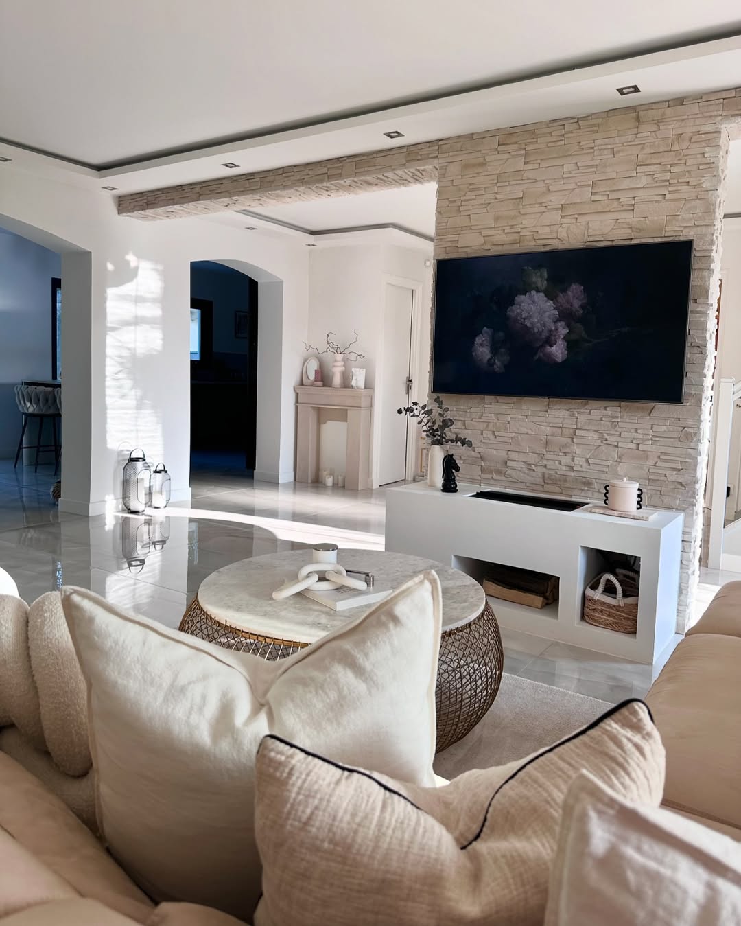 137 likes, 37 comments - lacasa_olea on September 10, 2024: "S e p t e m b e ...