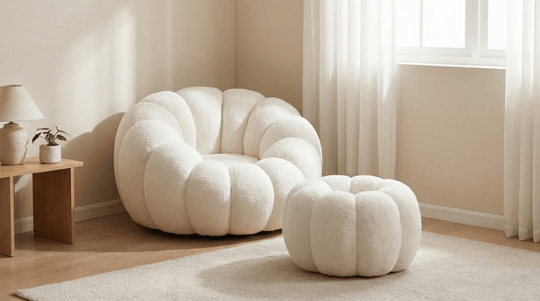 Fauteuil et pouf FLEURS design en laine bouclée rasée blanc - TRUST INDUSTRIE - 