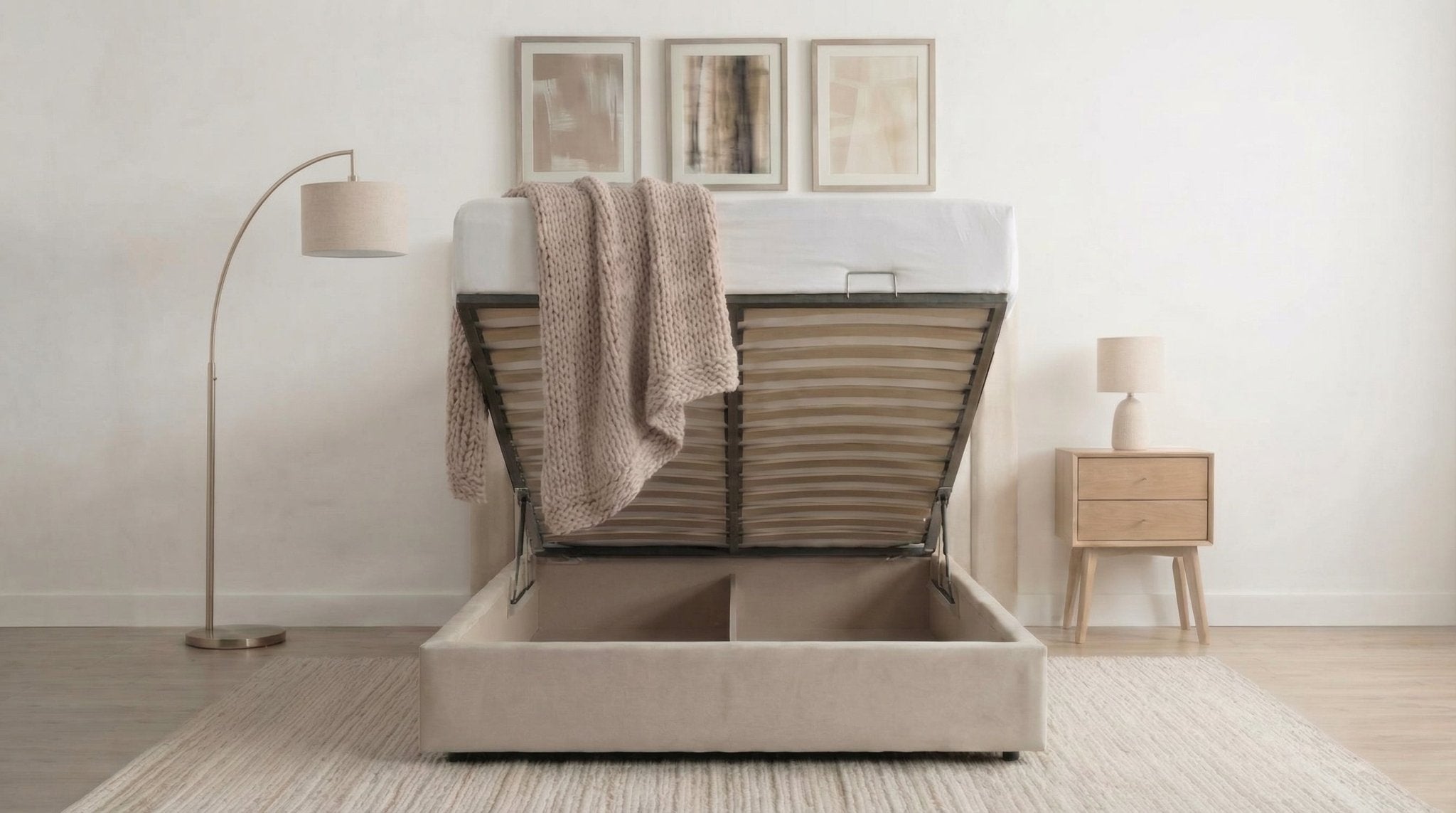 Lit coffre ATHÈNE en velours beige avec sommier et tête de lit inclus - TRUST INDUSTRIE - Beige - 140 x 190 cm - 