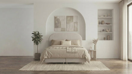 Lit coffre JADE en tissu blanc cassé avec sommier et tête de lit inclus