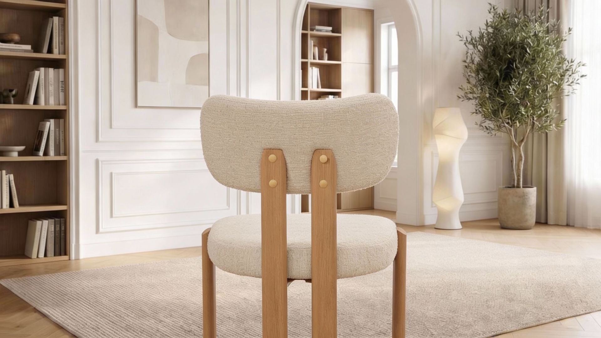 Lot de 2 chaises de salle à manger modernes HERA en tissu laine bouclé rembourré et pieds en bois - Trust Industrie - Effet bois de chêne - Chenille beige - 