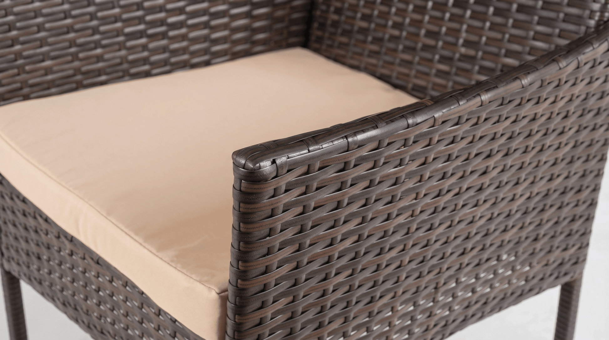 Salon de jardin MORADO en résine tressée marron et coussins beige - TRUST INDUSTRIE - 