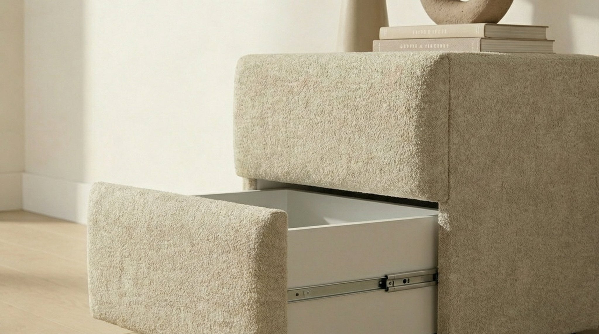 Table de chevet MAYA en tissu - TRUST INDUSTRIE - 