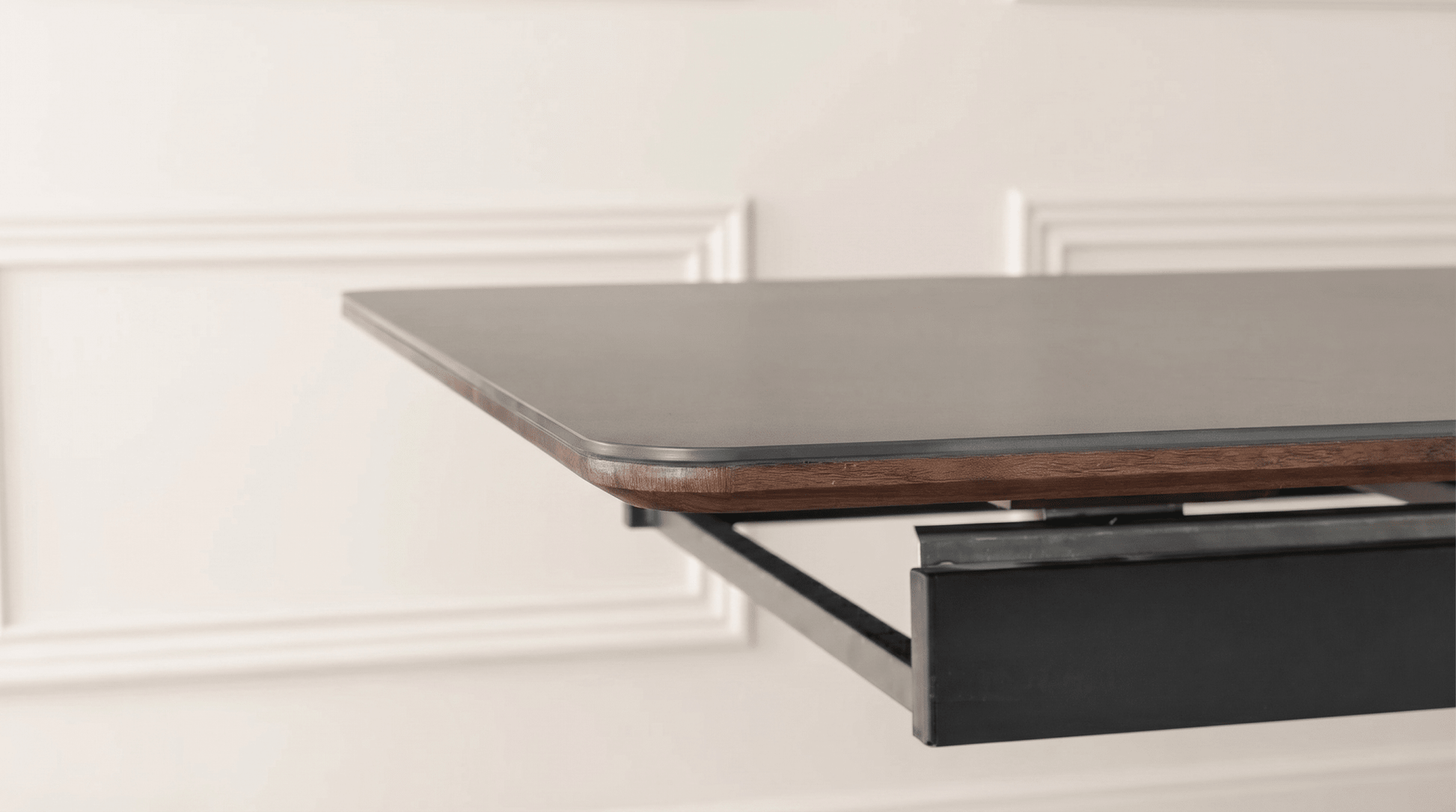 Table extensible en céramique LIZBONA 160 - 200 cm - TRUST INDUSTRIE - Marbre blanc - Effet Noyer - 