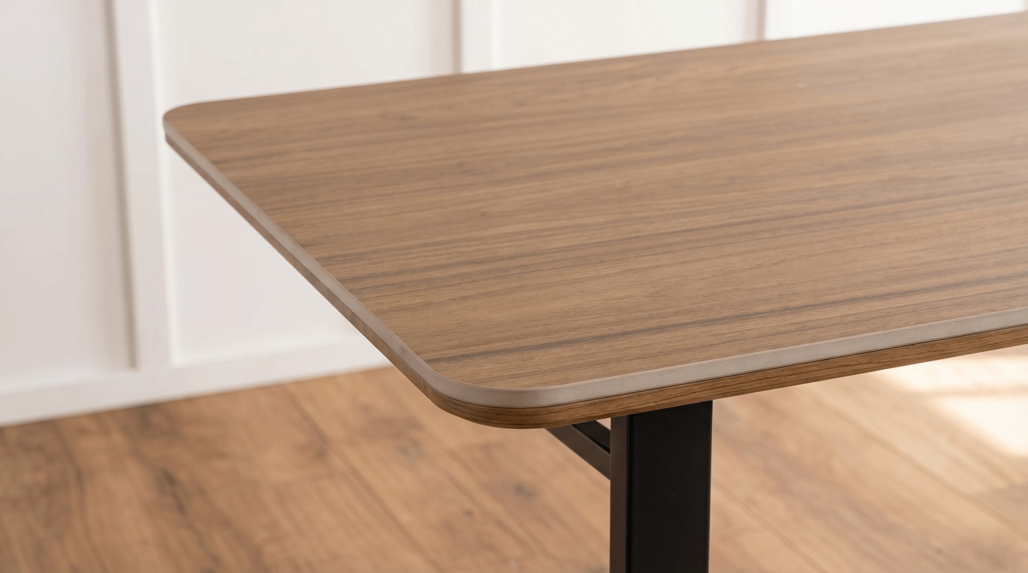 Table extensible en céramique LIZBONA 160 - 200 cm - TRUST INDUSTRIE - Marbre blanc - Effet Noyer - 